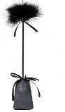 image884 Látigo Pluma Negro